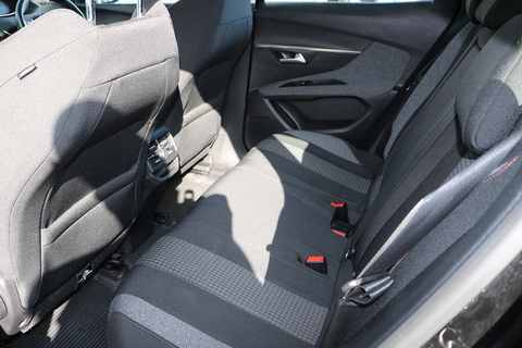 1.5 BlueHDi Active SUV 5dr Diesel Manual Euro 6 (s/s) (130 ps)