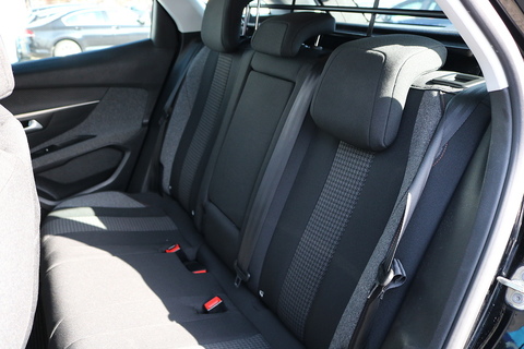 1.5 BlueHDi Active SUV 5dr Diesel Manual Euro 6 (s/s) (130 ps)