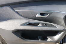 PEUGEOT 3008 ACTIVE 1.5 HDI