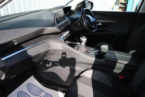 1.5 BlueHDi Active SUV 5dr Diesel Manual Euro 6 (s/s) (130 ps)