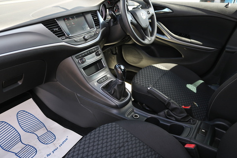 1.6 CDTi ecoTEC BlueInjection Design Hatchback 5dr Diesel Manual Euro 6 (s/s) (110 ps)