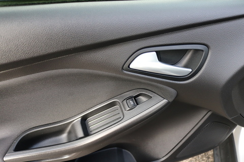 1.5 TDCi Style Hatchback 5dr Diesel Manual Euro 6 (s/s) (120 ps)