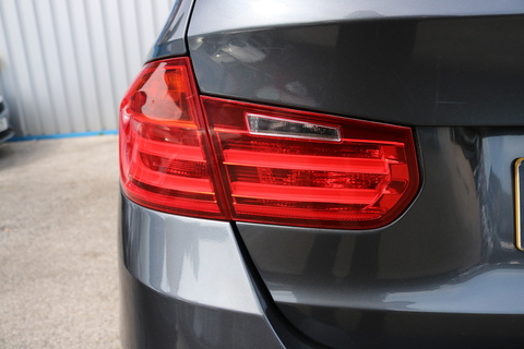 2.0 320d SE Touring 5dr Diesel Auto Euro 5 (s/s) (184 ps)