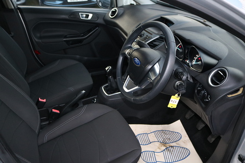 1.5 TDCi Style Hatchback 5dr Diesel Manual Euro 5 (75 ps)