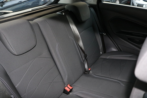 1.5 TDCi Style Hatchback 5dr Diesel Manual Euro 5 (75 ps)