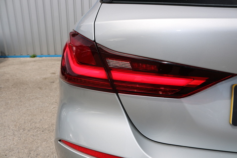 2.0 120d Sport (LCP) Hatchback 5dr Diesel Auto Euro 6 (s/s) (190 ps)