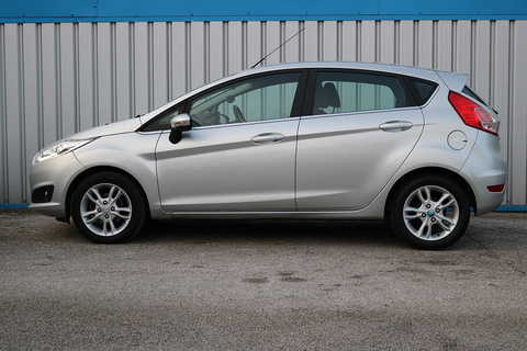 1.0T EcoBoost Zetec Hatchback 5dr Petrol Powershift Euro 5 (100 ps)