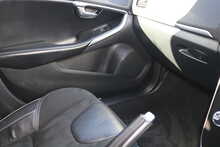 VOLVO V40 T5 R-DESIGN NAV PLUS AUTOMATIC