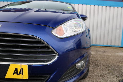 1.0T EcoBoost Zetec Hatchback 5dr Petrol Powershift Euro 6 (100 ps)