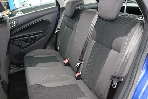 1.0T EcoBoost Zetec Hatchback 5dr Petrol Powershift Euro 6 (100 ps)
