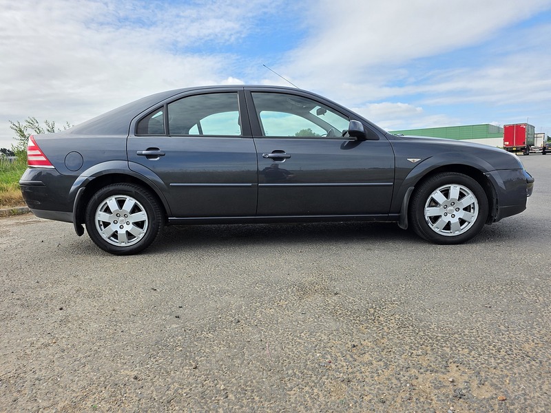 Ford 2.0 Zetec Hatchback 5dr Petrol Manual (192 g/km, 143 bhp)