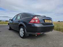 Ford Mondeo 2.0 Zetec - Long MoT - Air Con - Cruise Control