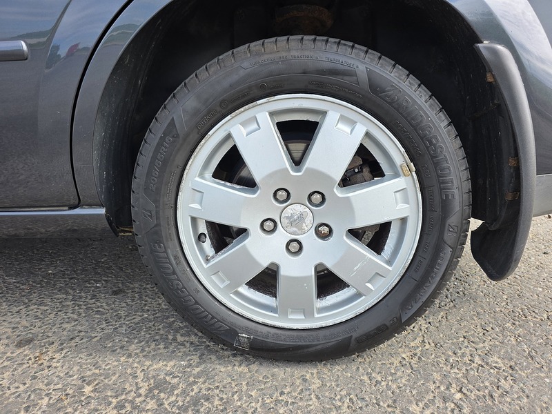 Ford 2.0 Zetec Hatchback 5dr Petrol Manual (192 g/km, 143 bhp)