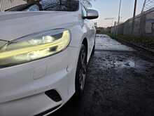 Volvo V40 2.0 D4 R-Design Hatchback 5dr Diesel Manual Euro 6 (s/s) (190 ps)