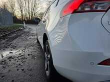 Volvo V40 2.0 D4 R-Design Hatchback 5dr Diesel Manual Euro 6 (s/s) (190 ps)