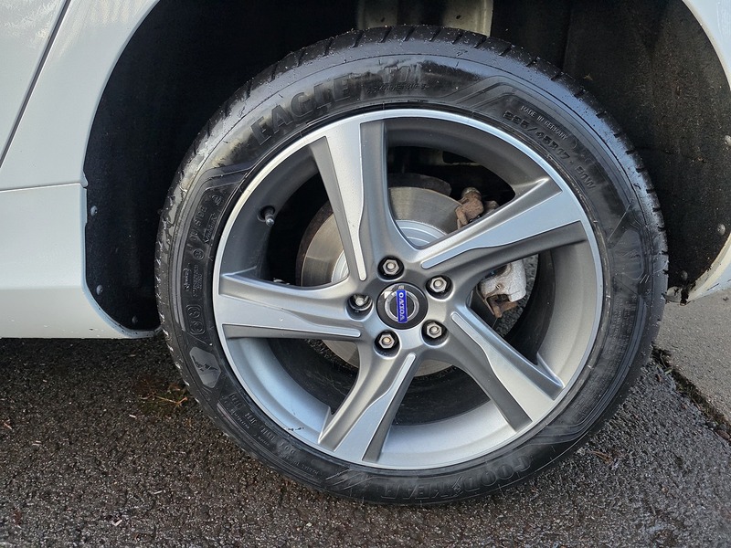 Volvo 2.0 D4 R-Design Hatchback 5dr Diesel Manual Euro 6 (s/s) (190 ps)