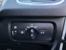 Volvo V40 2.0 D4 R-Design Hatchback 5dr Diesel Manual Euro 6 (s/s) (190 ps)