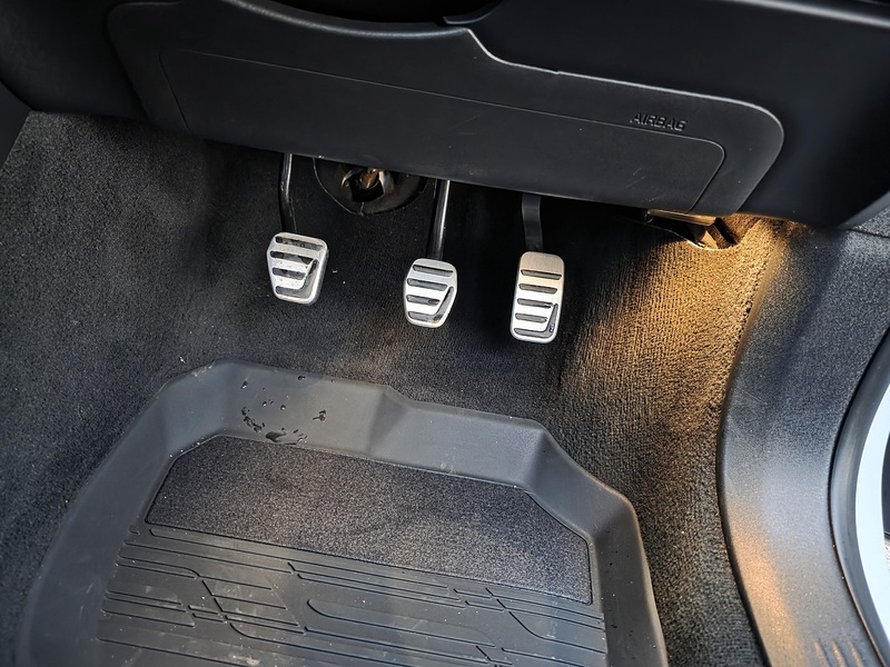 Volvo 2.0 D4 R-Design Hatchback 5dr Diesel Manual Euro 6 (s/s) (190 ps)