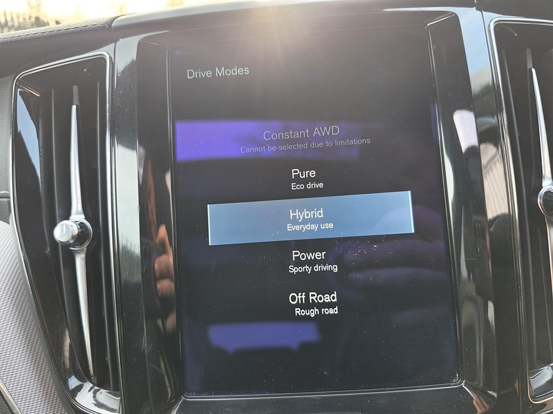 Volvo 2.0h T8 Twin Engine 10.4kWh R-Design Pro SUV 5dr Petrol Plug-in Hybrid Auto AWD Euro 6 (s/s) (407 ps)