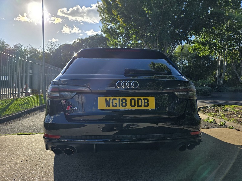 Audi 3.0 TFSI V6 Estate 5dr Petrol Tiptronic quattro Euro 6 (s/s) (354 ps)