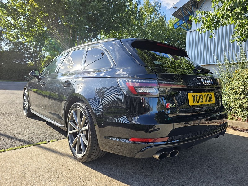 Audi 3.0 TFSI V6 Estate 5dr Petrol Tiptronic quattro Euro 6 (s/s) (354 ps)