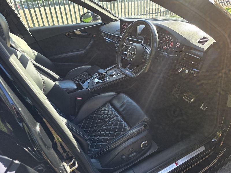 Audi 3.0 TFSI V6 Estate 5dr Petrol Tiptronic quattro Euro 6 (s/s) (354 ps)