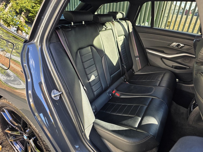 BMW 3.0 330d M Sport Plus Edition Touring 5dr Diesel Auto xDrive Euro 6 (s/s) (265 ps)