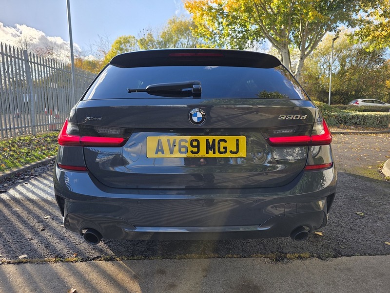 BMW 3.0 330d M Sport Plus Edition Touring 5dr Diesel Auto xDrive Euro 6 (s/s) (265 ps)