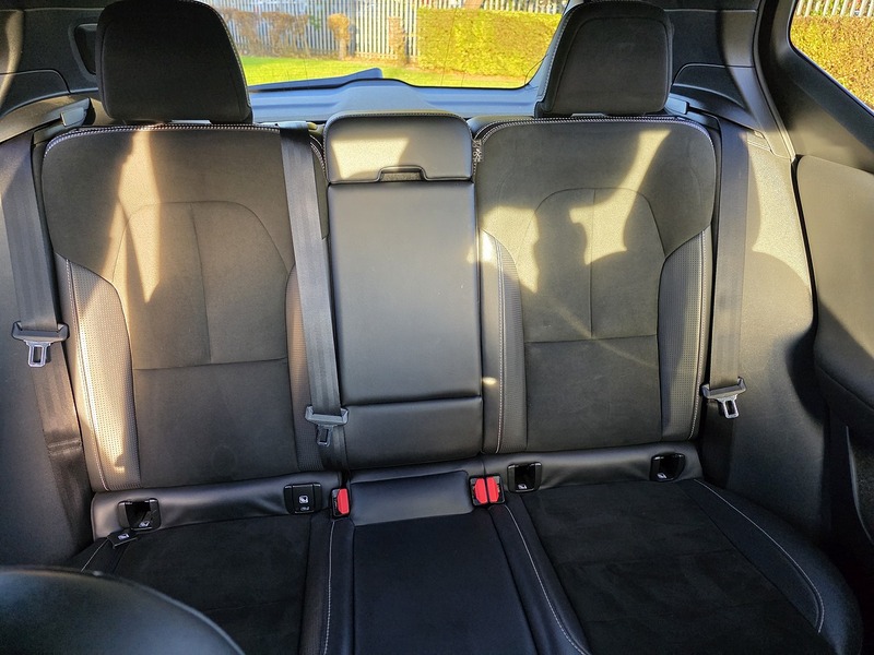 Volvo 2.0 D4 R-Design Pro SUV 5dr Diesel Auto AWD Euro 6 (s/s) (190 ps)