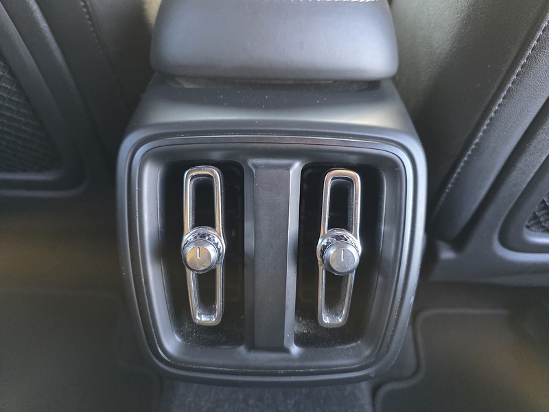 Volvo 2.0 D4 R-Design Pro SUV 5dr Diesel Auto AWD Euro 6 (s/s) (190 ps)