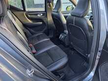 Volvo XC40 2.0 D4 R-Design Pro SUV 5dr Diesel Auto AWD Euro 6 (s/s) (190 ps)