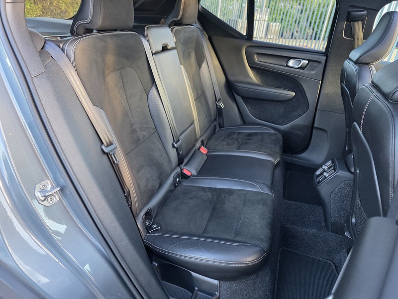 Volvo 2.0 D4 R-Design Pro SUV 5dr Diesel Auto AWD Euro 6 (s/s) (190 ps)