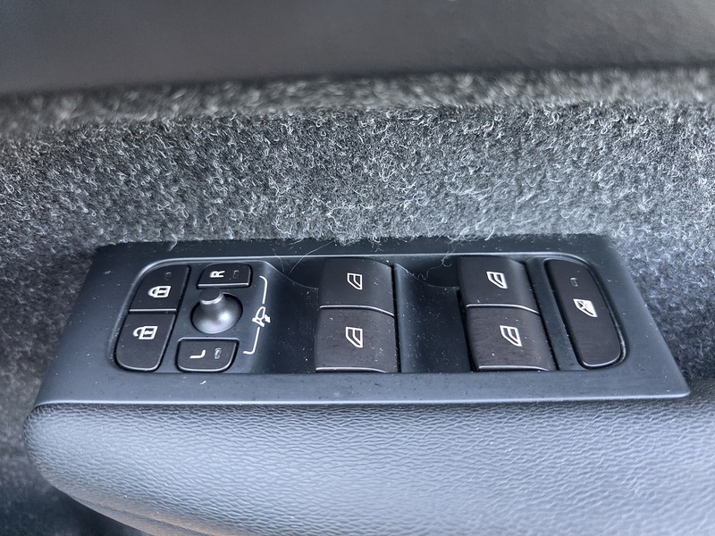 Volvo 2.0 D4 R-Design Pro SUV 5dr Diesel Auto AWD Euro 6 (s/s) (190 ps)