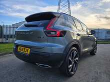 Volvo XC40 2.0 D4 R-Design Pro SUV 5dr Diesel Auto AWD Euro 6 (s/s) (190 ps)