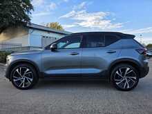 Volvo XC40 2.0 D4 R-Design Pro SUV 5dr Diesel Auto AWD Euro 6 (s/s) (190 ps)