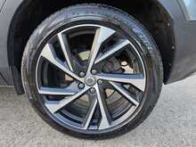Volvo XC40 2.0 D4 R-Design Pro SUV 5dr Diesel Auto AWD Euro 6 (s/s) (190 ps)