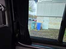 Volkswagen Transporter 2.0 BiTDI T32 Highline Kombi 4dr Diesel DSG 4MOTION L2 H1 (226 g/km, 178 bhp)