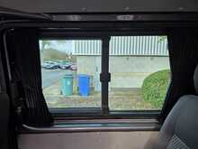 Volkswagen Transporter 2.0 BiTDI T32 Highline Kombi 4dr Diesel DSG 4MOTION L2 H1 (226 g/km, 178 bhp)