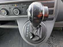 Volkswagen Transporter 2.0 BiTDI T32 Highline Kombi 4dr Diesel DSG 4MOTION L2 H1 (226 g/km, 178 bhp)