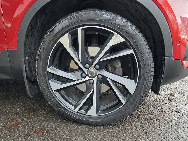 Volvo 2.0 D4 First Edition SUV 5dr Diesel Auto AWD Euro 6 (s/s) (190 ps)