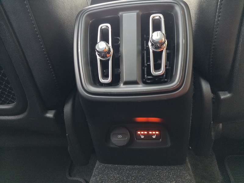 Volvo 2.0 D4 First Edition SUV 5dr Diesel Auto AWD Euro 6 (s/s) (190 ps)