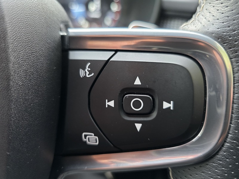 Volvo 2.0 D4 First Edition SUV 5dr Diesel Auto AWD Euro 6 (s/s) (190 ps)