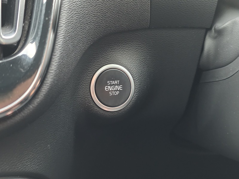 Volvo 2.0 D4 First Edition SUV 5dr Diesel Auto AWD Euro 6 (s/s) (190 ps)