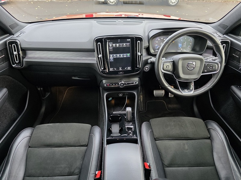 Volvo 2.0 D4 First Edition SUV 5dr Diesel Auto AWD Euro 6 (s/s) (190 ps)