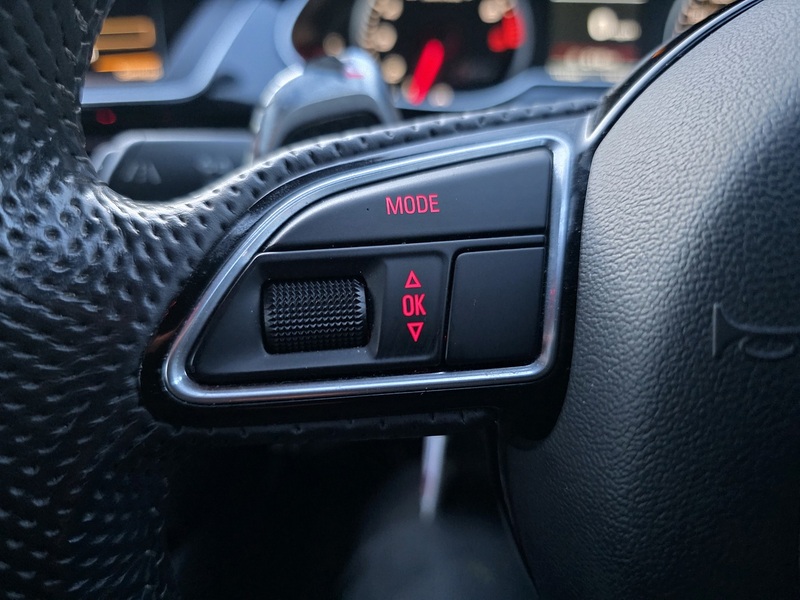 Audi 4.2 FSI V8 Estate 5dr Petrol S Tronic quattro Euro 5 (450 ps)