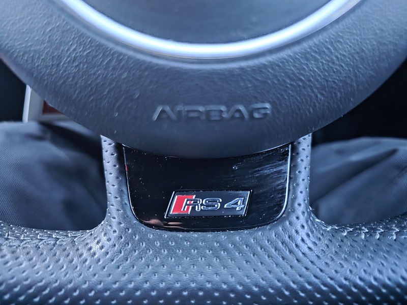 Audi 4.2 FSI V8 Estate 5dr Petrol S Tronic quattro Euro 5 (450 ps)