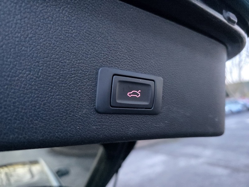 Audi 4.2 FSI V8 Estate 5dr Petrol S Tronic quattro Euro 5 (450 ps)