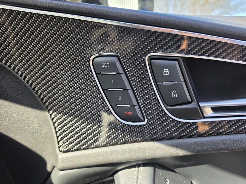 Audi 4.0 TFSI V8 Estate 5dr Petrol Tiptronic quattro Euro 5 (s/s) (560 ps)