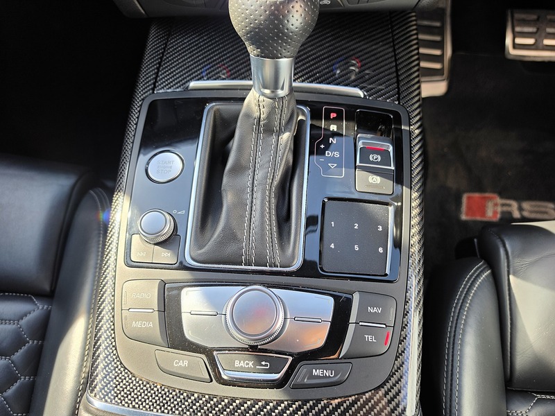 Audi 4.0 TFSI V8 Estate 5dr Petrol Tiptronic quattro Euro 5 (s/s) (560 ps)