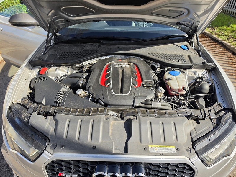 Audi 4.0 TFSI V8 Estate 5dr Petrol Tiptronic quattro Euro 5 (s/s) (560 ps)
